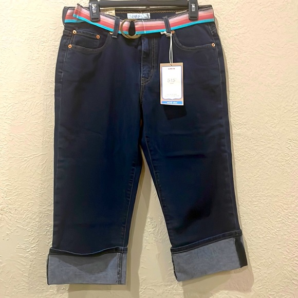 Levi's Denim - NWT LEVI’S 515 DENIM CAPRIS SIZE 10